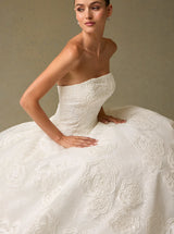 Luxury Floral Lace Ball Gown Wedding Dress – Strapless Princess Bridal Gown with Beaded Embroidery