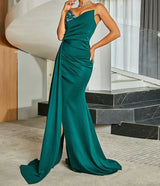 Elegant Strapless Evening Dress with Thigh Split - Perfect for Parties, Proms, and Special Occasions