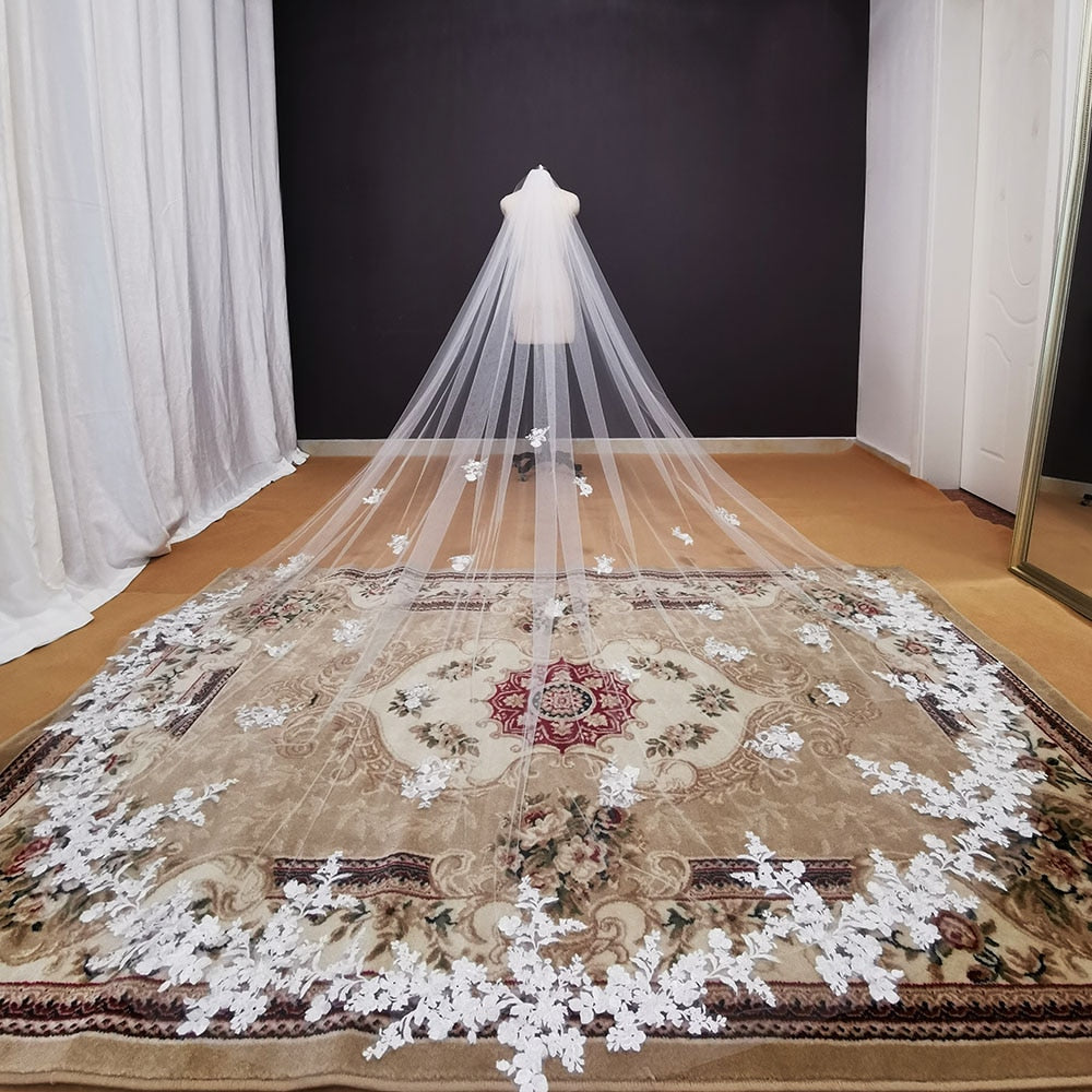 Long Lace Appliques Wedding Veil White/ Ivory Cathedral  display picture 3