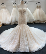 New Arrival !! - Elegant Mermaid Gown with Lace