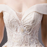 NEW ! Luxury Embroidery Lace Boat neck Ball gown with Royal train