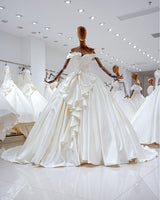 New Luxury Princess Wedding Dresses Off the Shoulder Lace Appliques A-Line Satin