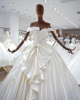 New Luxury Princess Wedding Dresses Off the Shoulder Lace Appliques A-Line Satin