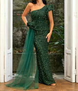 Elegant Green New design One Shoulder Flare Sleeve with tulle Draped