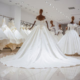 New Luxury Princess Wedding Dresses Off the Shoulder Lace Appliques A-Line Satin