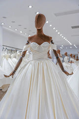 Luxury Princess 2023 model Wedding Dress Off the Shoulder Lace Appliques