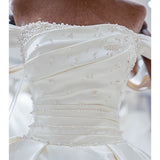 Luxury Ballgown Princess Wedding Dress Boat Neck with Pearls and Crystals