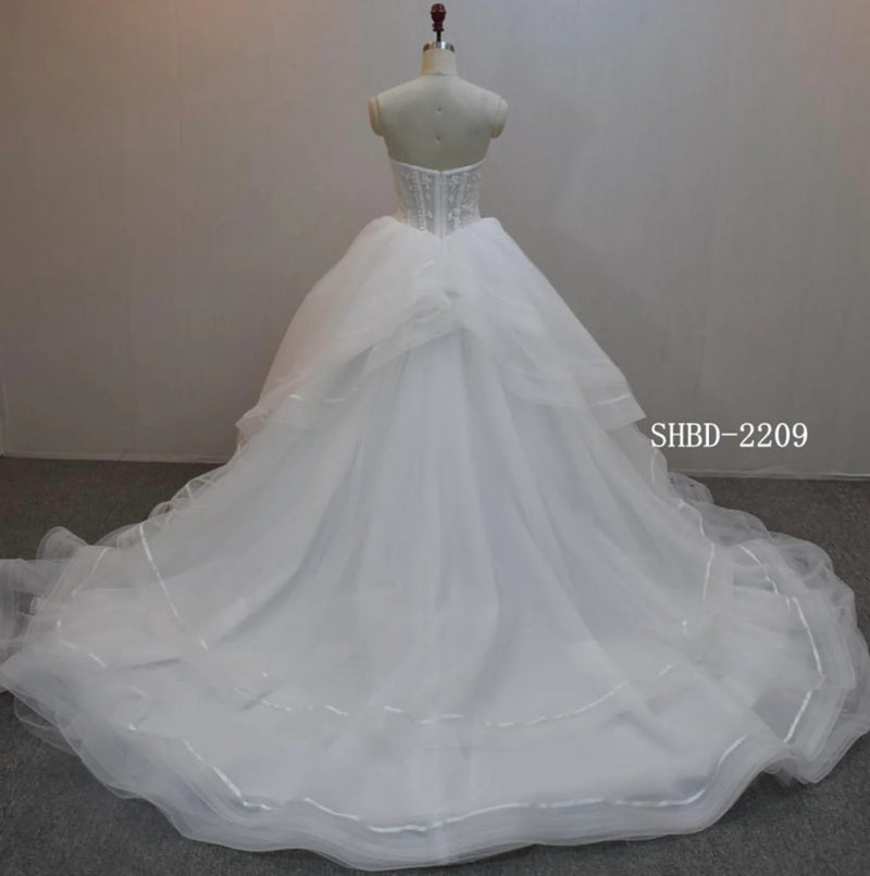 Modern Beautiful Ball Gown with Multilayer Skirt and soft straight sweetheart neckline