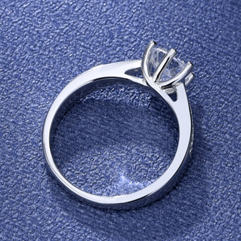 2 CTW VVS1 Brilliant cut Moissanite Diamond Wedding or Engagement Ring