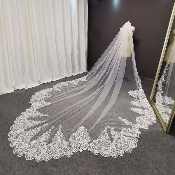 Luxury Long Lace Bridal Veil Retro Wedding Veil with Comb 3.5 Meters Bride Veil Wedding