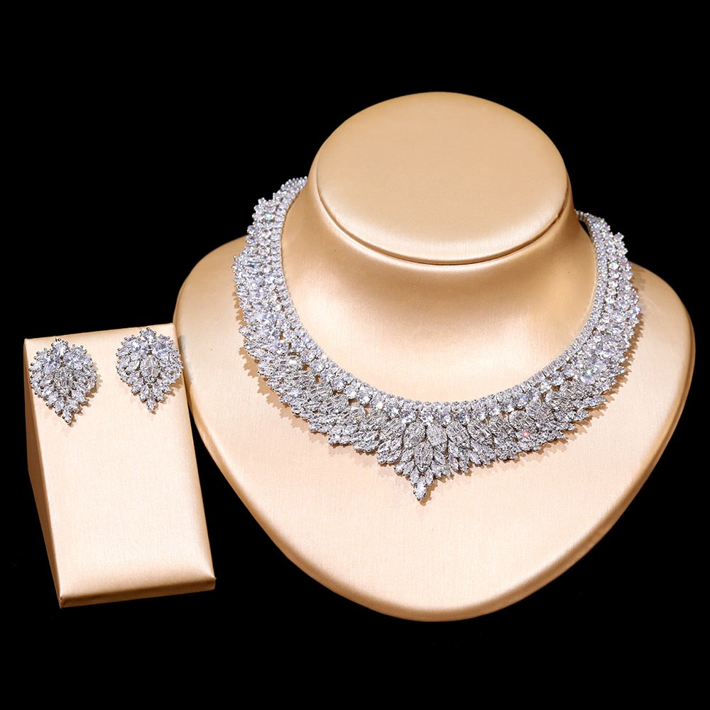 Swavorski necklace and store earring set