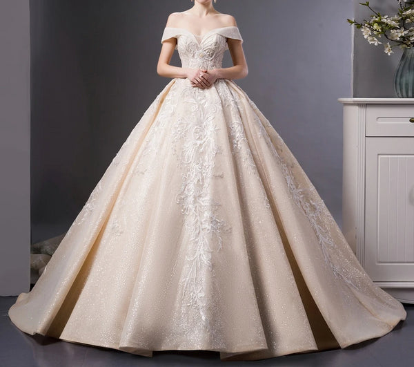 NEW ! Luxury Embroidery Lace Boat neck Ball gown with Royal train