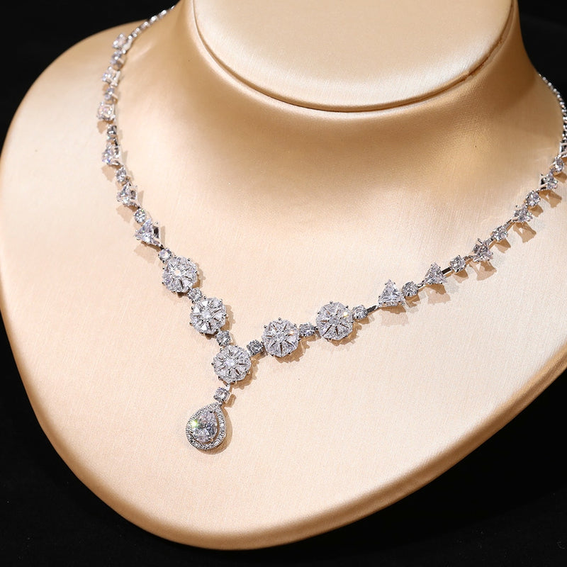 Swarovski Elegant Women's Necklace and Earrings -Karmen