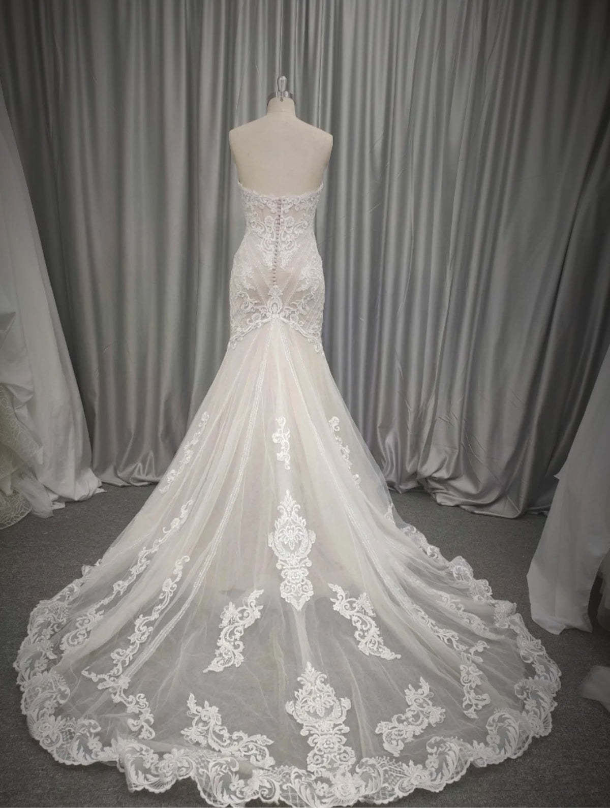 Beautiful Elegant French Lace Mermaid Wedding Dress – Sandra's Bridal  Collection